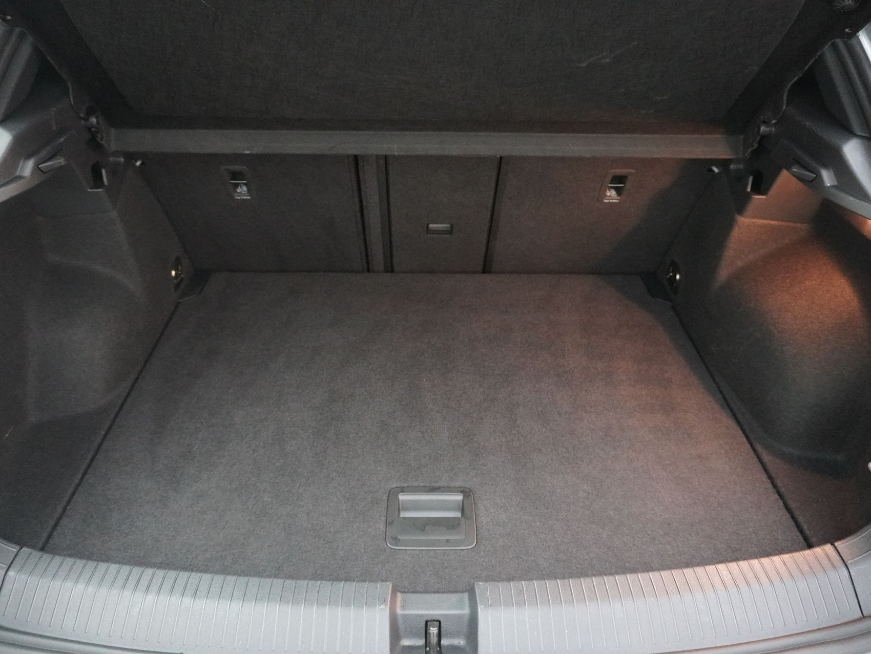 VW T-Roc 2.0 TSI DSG R Black Style 4Motion **Panoramaglasdach**