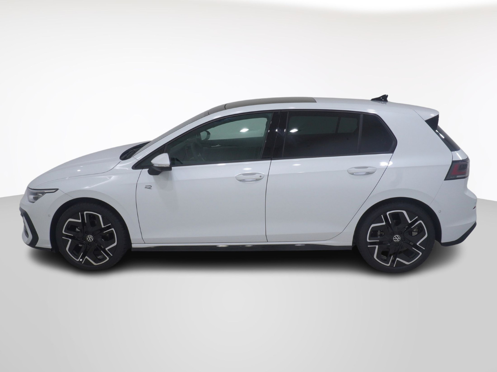 VW Golf VIII 1.5 eTSI R-Line DSG