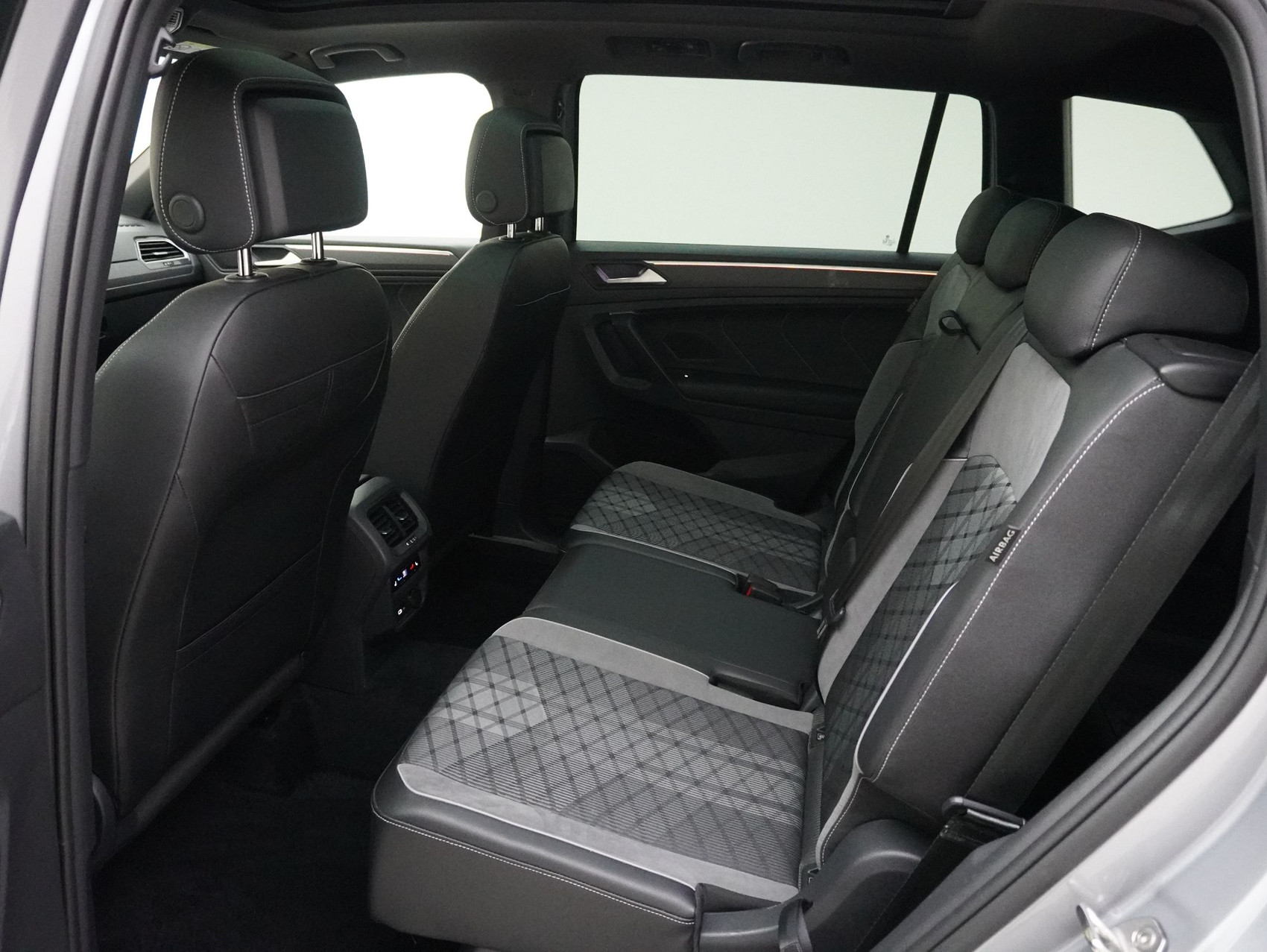 VW Tiguan Allspace 2.0 TDI DSG R-Line Black Style 4Motion