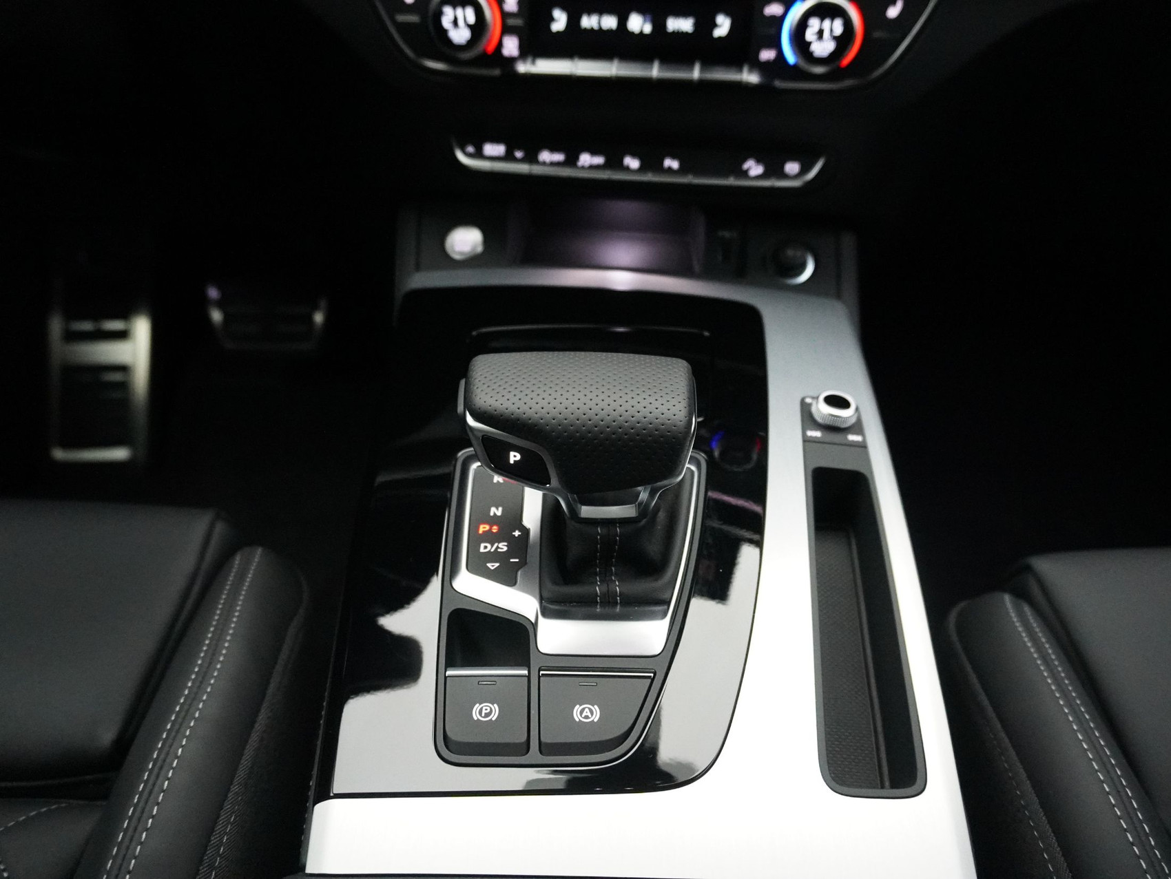 AUDI Q5 45 TFSI S Line quattro S-Tronic **Anhängerkupplung + Standheizung**