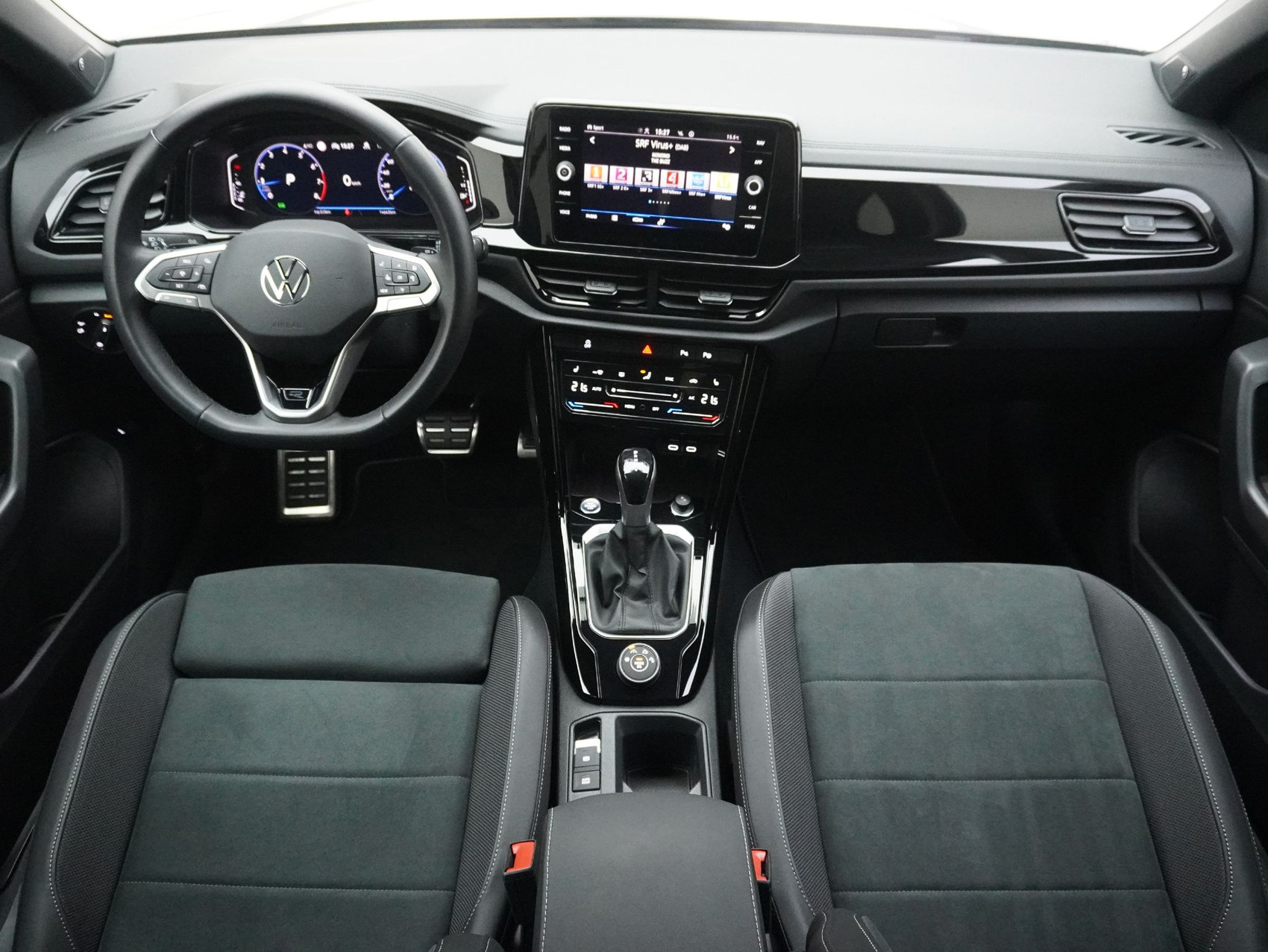 VW T-Roc 2.0 TSI DSG R-Line Black Style 4Motion **Anhängerkupplung und Panoramaglasdach**