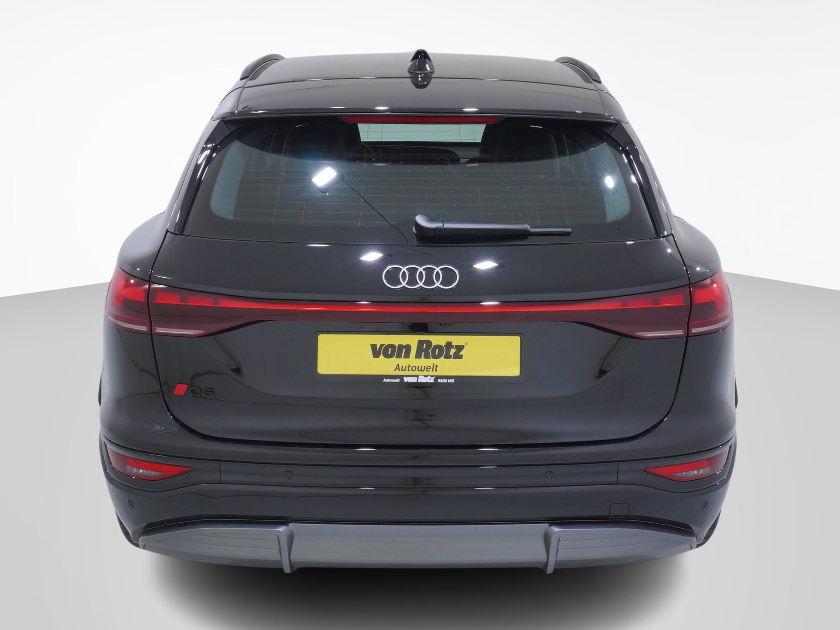 AUDI Q6 e-tron quattro S line