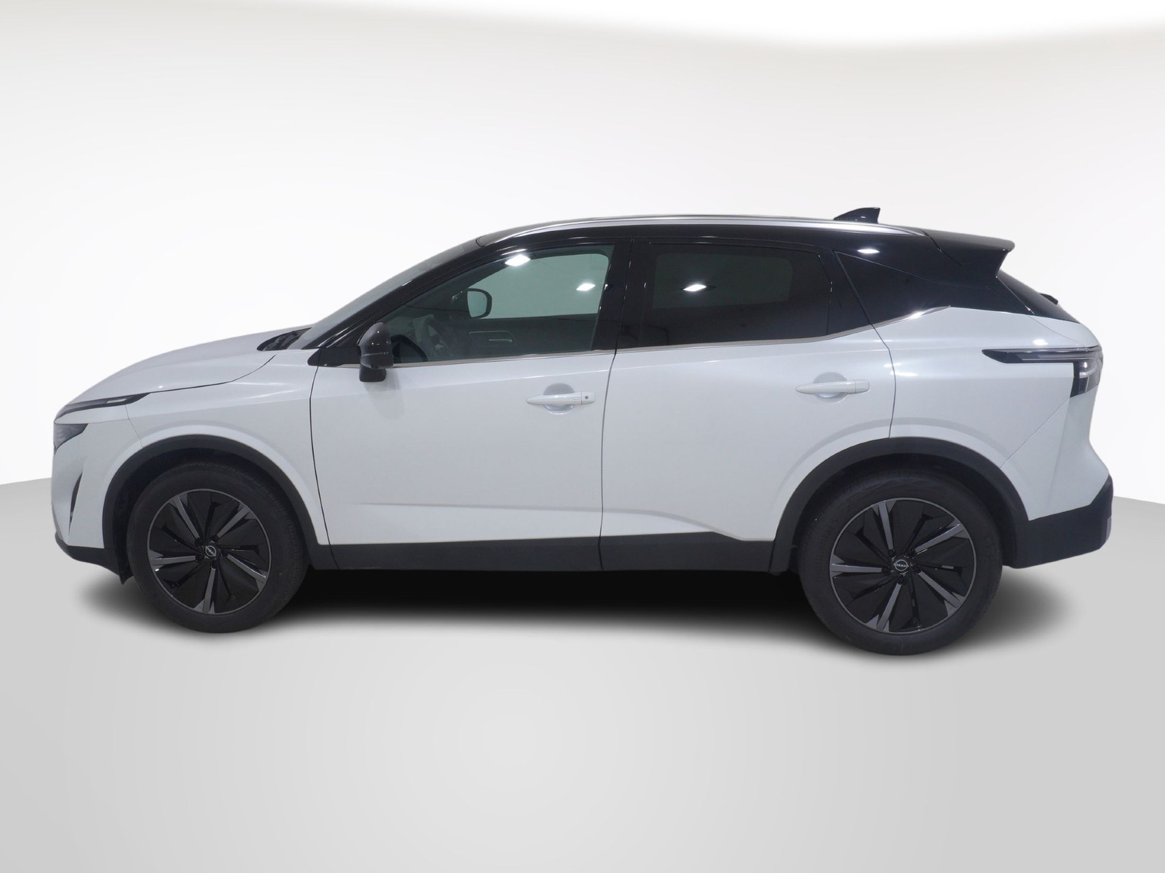 NISSAN Qashqai 1.3 DIG-T Tekna 4×4
