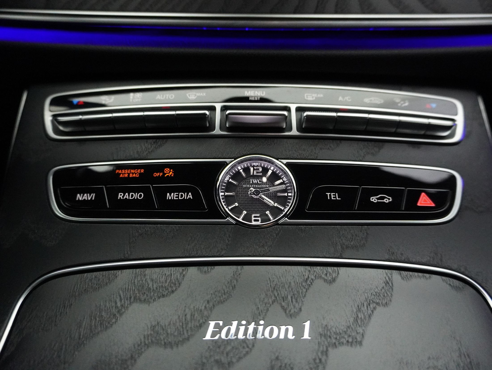MERCEDES-BENZ CLS 450 AMG Line 4matic Edition 1