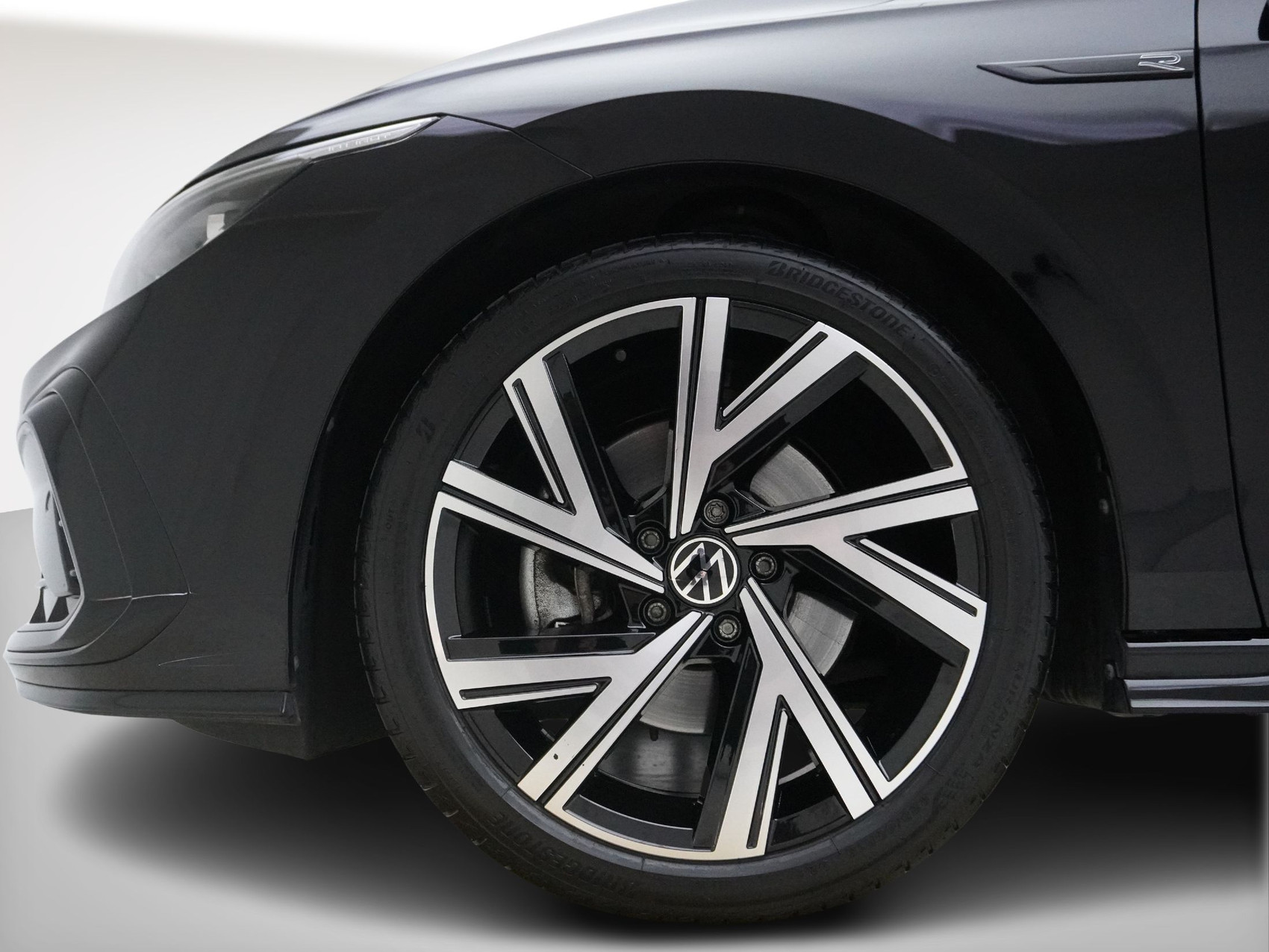 VW Golf 8 2.0 TSI DSG R-Line Black Style 4Motion