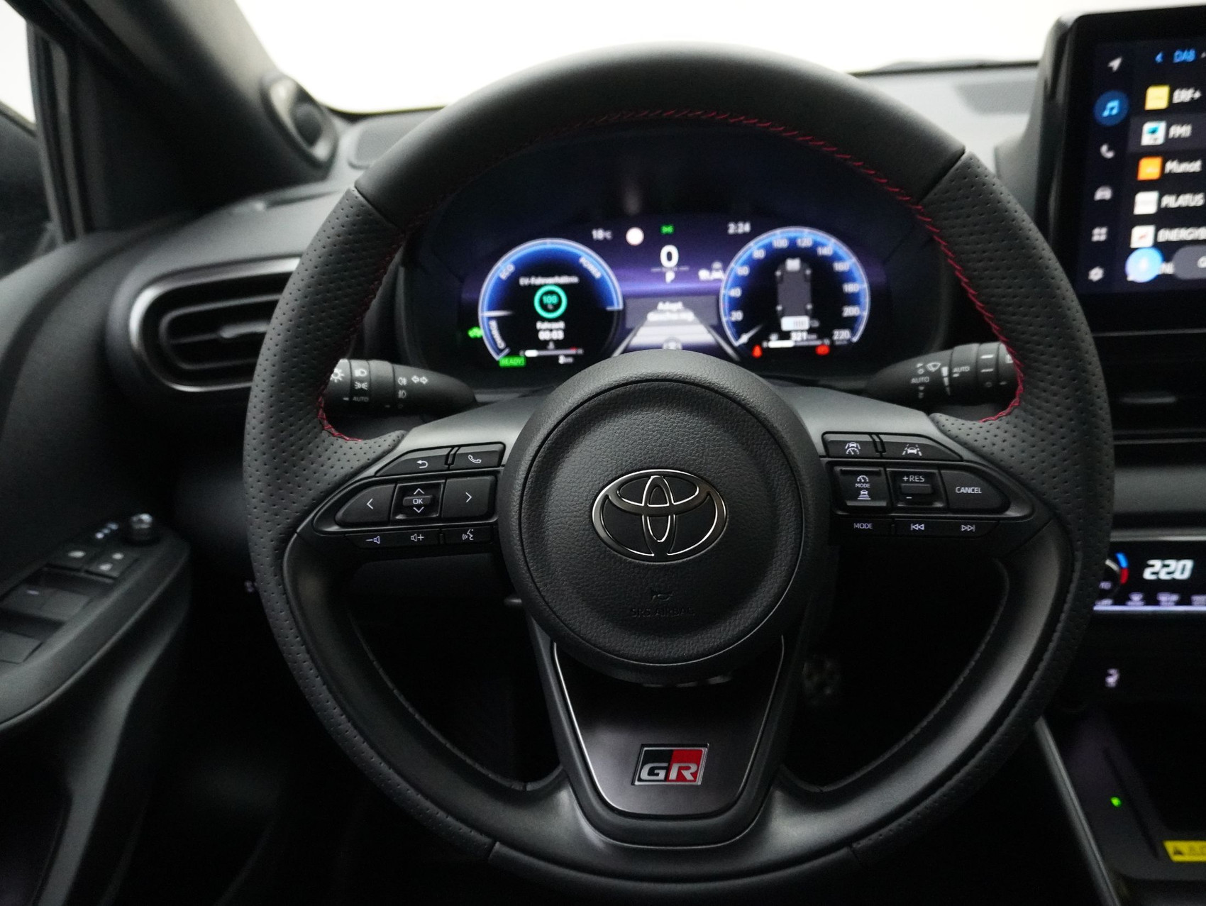 TOYOTA Yaris 1.5 VVT-i HSD GR Sport