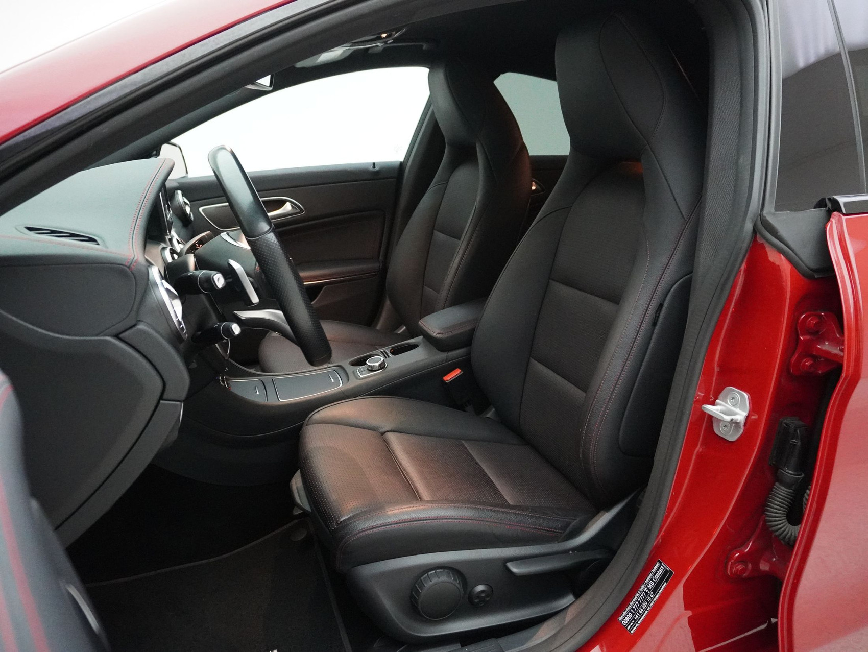 MERCEDES-BENZ CLA-Klasse CLA 250 AMG Line 4matic