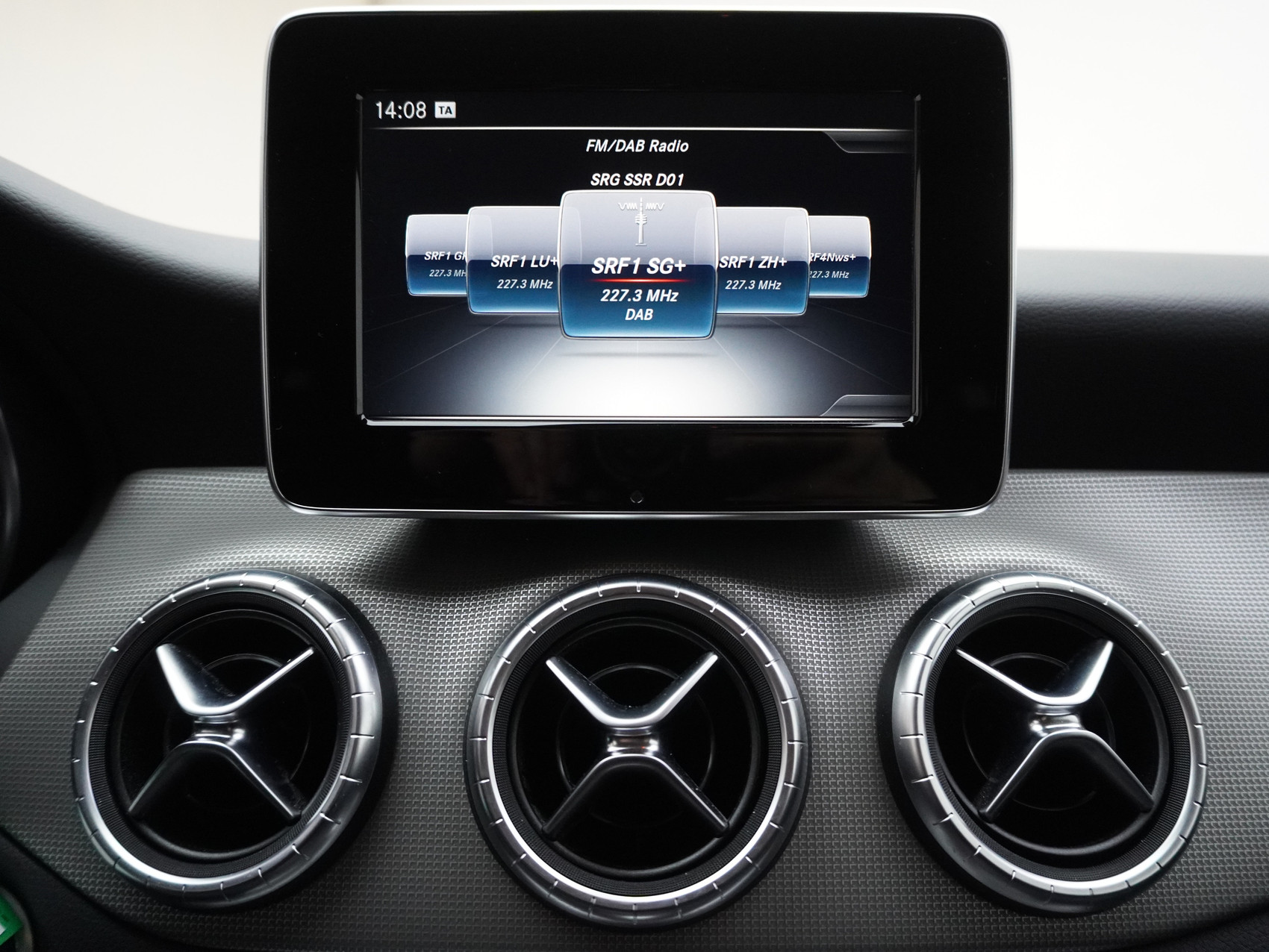 MERCEDES-BENZ CLA-Klasse CLA 200 Urban Shooting Brake