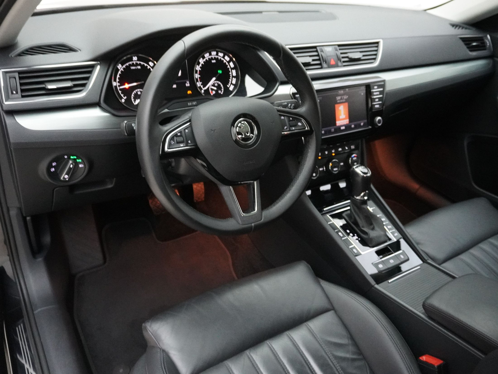 SKODA Superb 2.0 TDI DSG Style