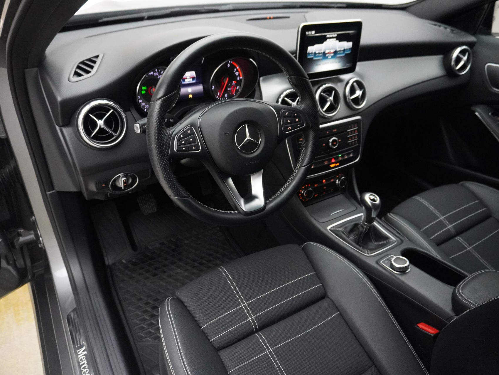 MERCEDES-BENZ GLA-Klasse GLA 200 Urban