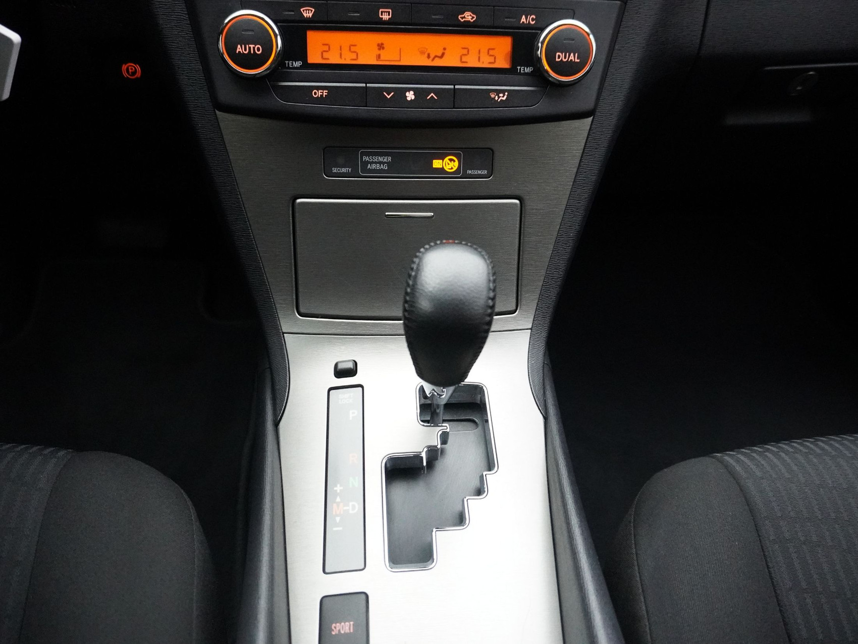 TOYOTA Avensis Sedan 2.0 VMa Luna MdS