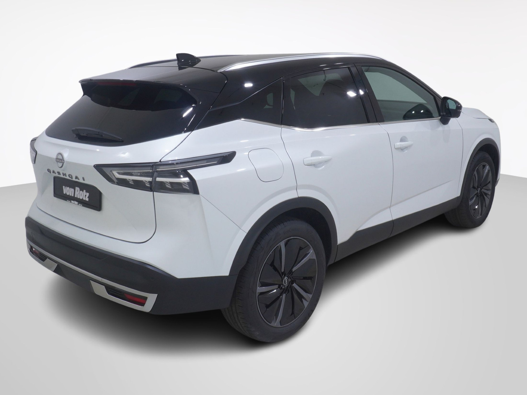 NISSAN Qashqai 1.3 DIG-T Tekna 4×4