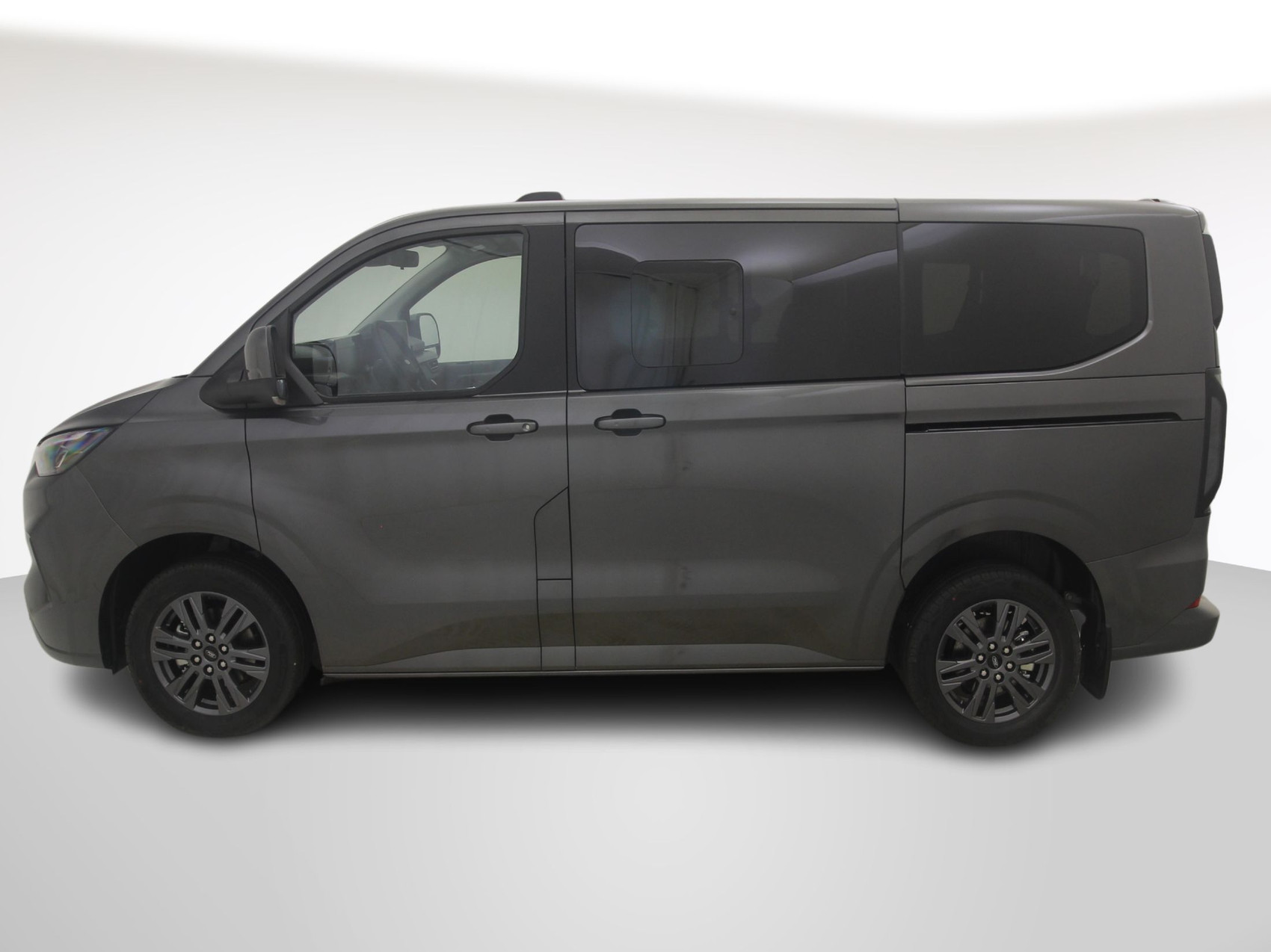 FORD Tourneo Custom 320 L1 2.0 TDCI 4×4 Titanium