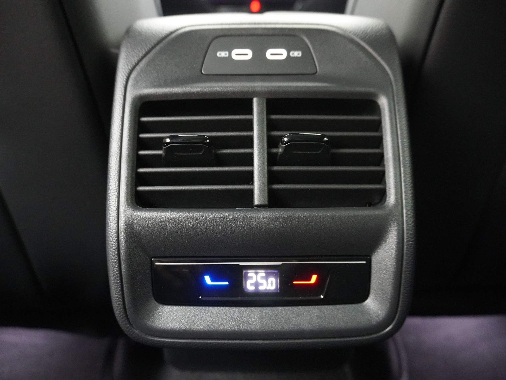 VW Passat Variant 2.0 TSI DSG R-Line 4Motion **R-Line Signature**
