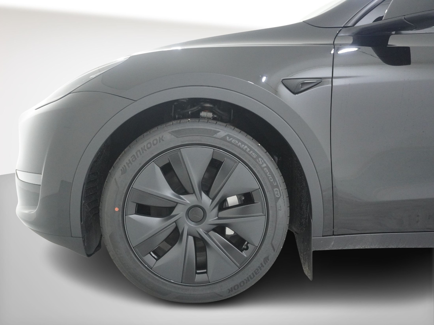 TESLA Model Y Long Range Dual AWD