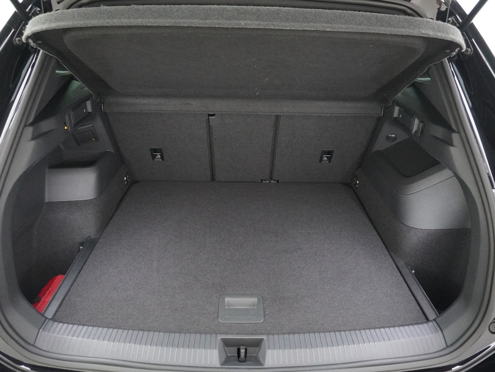 VW Tiguan 2.0 TDI DSG R-Line Black Style 4Motion **Leder/Anhängerkupplung/Standheizung**