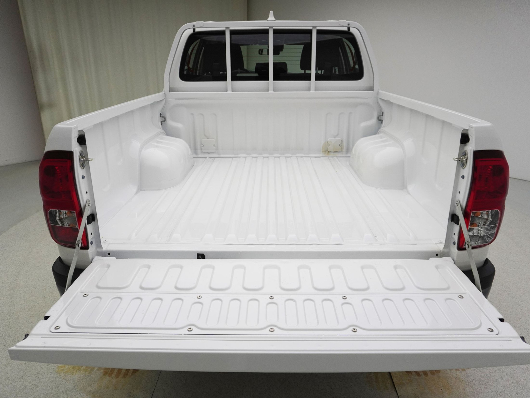 TOYOTA Hilux Double Cab.-Pick-up 2.8 D-4D 204 Comfort