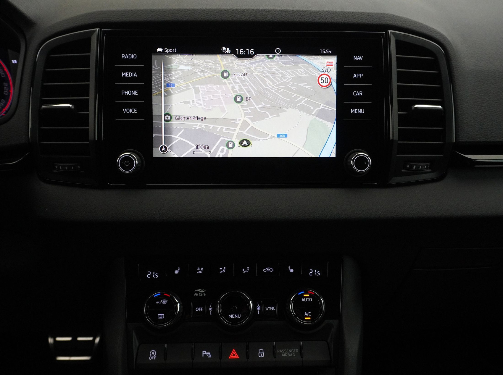 SKODA Karoq 1.5 TSI SportLine DSG