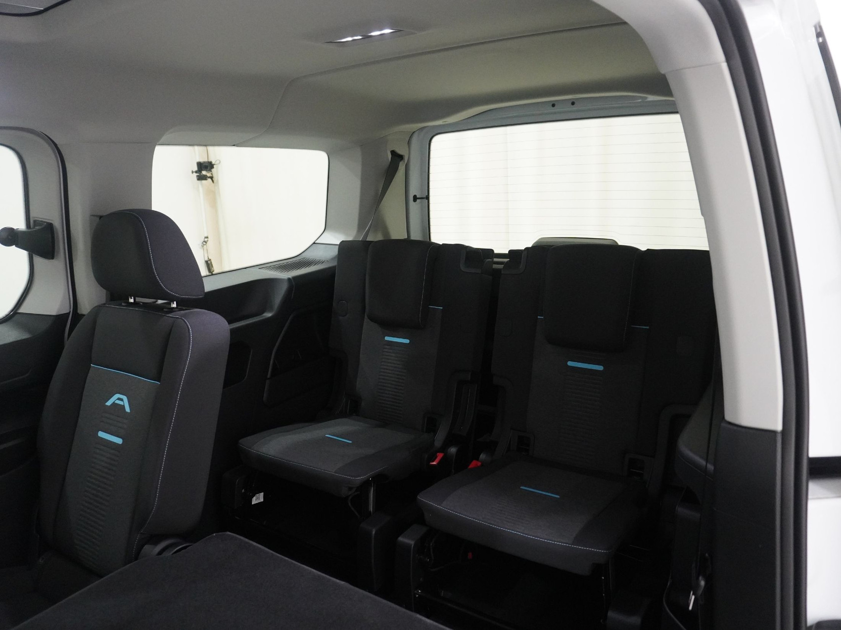 FORD Tourneo Connect Grand Tourneo Connect 2.0 EcoBlue Active 4×4